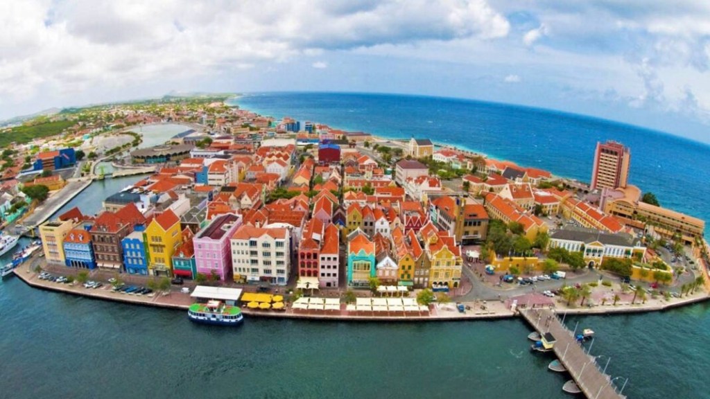 Piden eliminar visas a venezolanos para aumentar exportaciones y turismo hacia las islas&nbsp;ABC