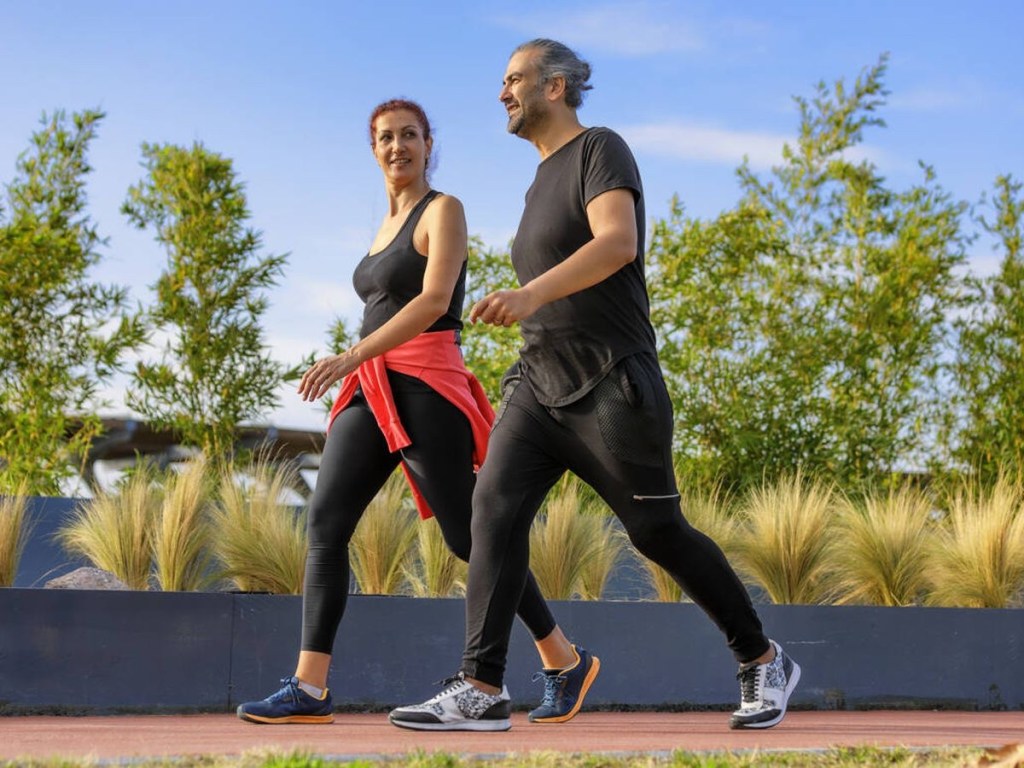Estudio demostró que caminar al menos de 5.000 pasos al día puede ser beneficioso para la&nbsp;salud