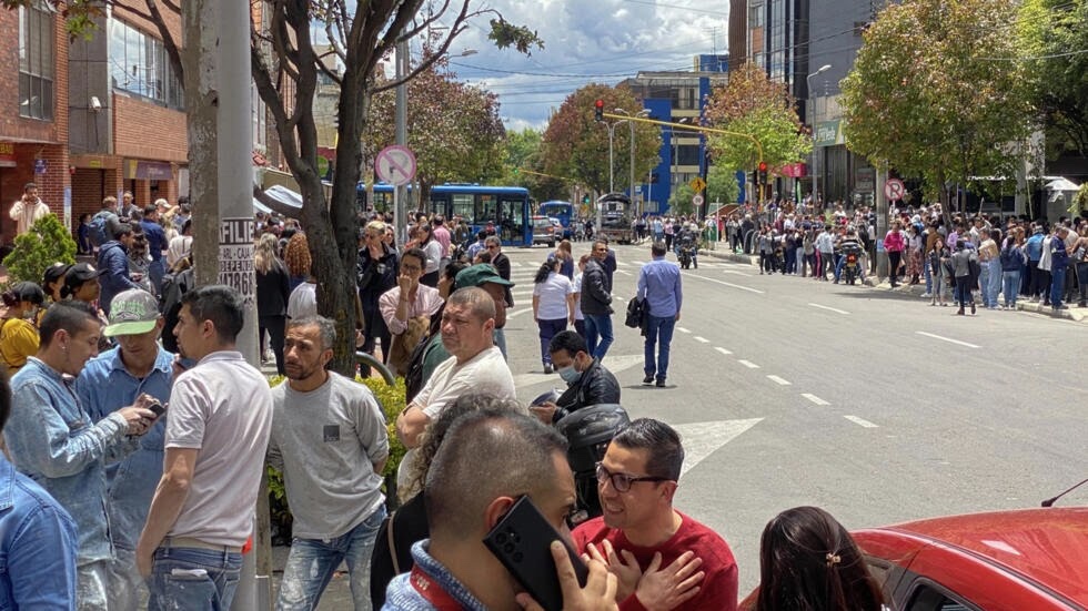 Se confirma que la mujer que falleció al caer de un edifico durante el sismo en Bogotá es&nbsp;venezolana