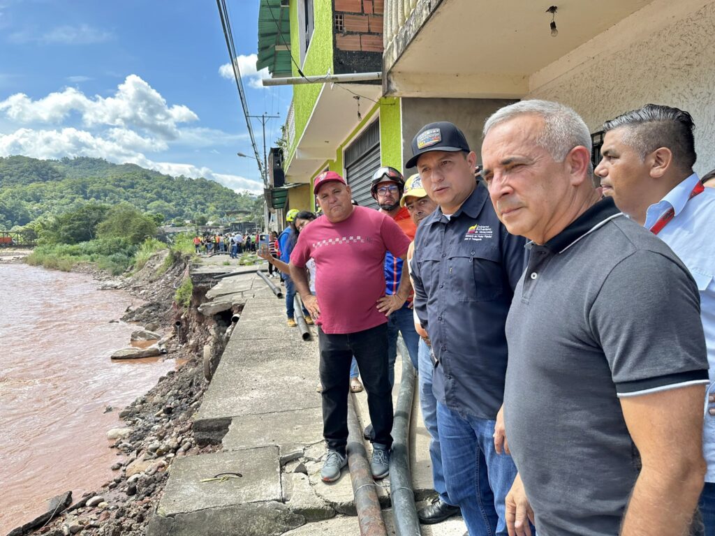 Fuertes lluvias dejan a 70 familias&nbsp;damnificadas