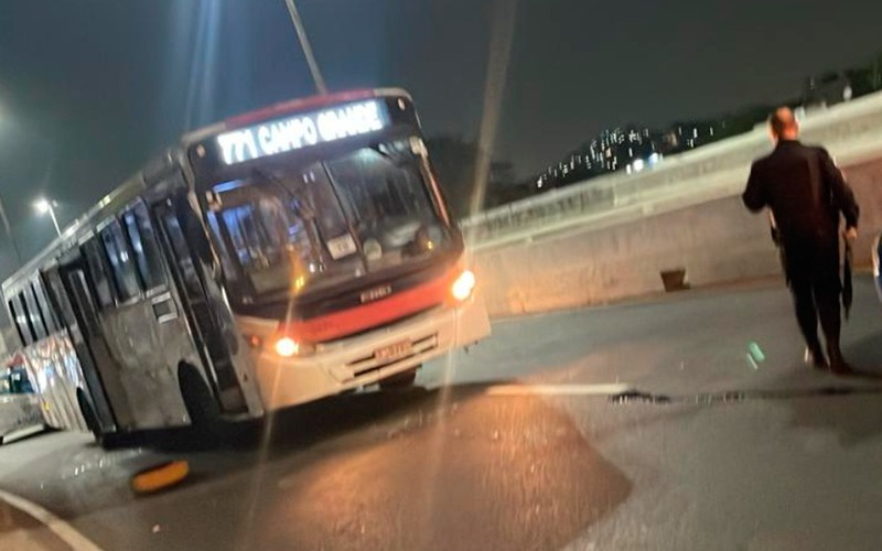 Lanzan explosivo dentro de un autobús e hieren a pasajeros en Río de&nbsp;Janeiro