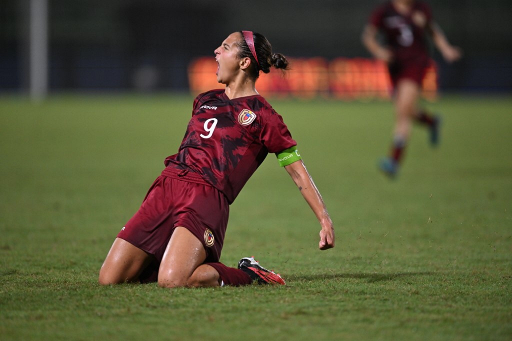 La Vinotinto femenina venció 1-0 a Uruguay con gol de Deyna&nbsp;Castellanos