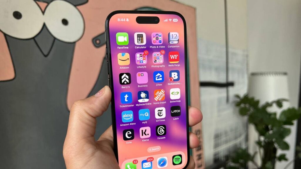 ¿Deberías comprar el nuevo iPhone 15 Pro? Lee esto&nbsp;antes