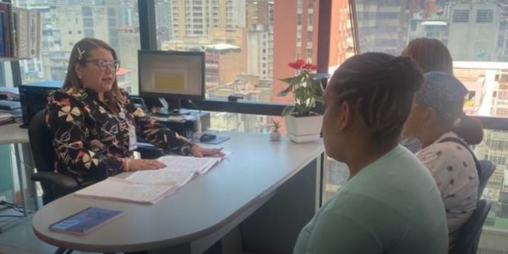 Una mujer le da una golpiza a un hombre por negarse a tener una relación&nbsp;amorosa