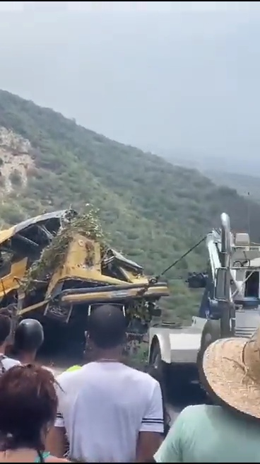 Recuperan autobús que cayó de la cumbre de Patanemo este&nbsp;domingo