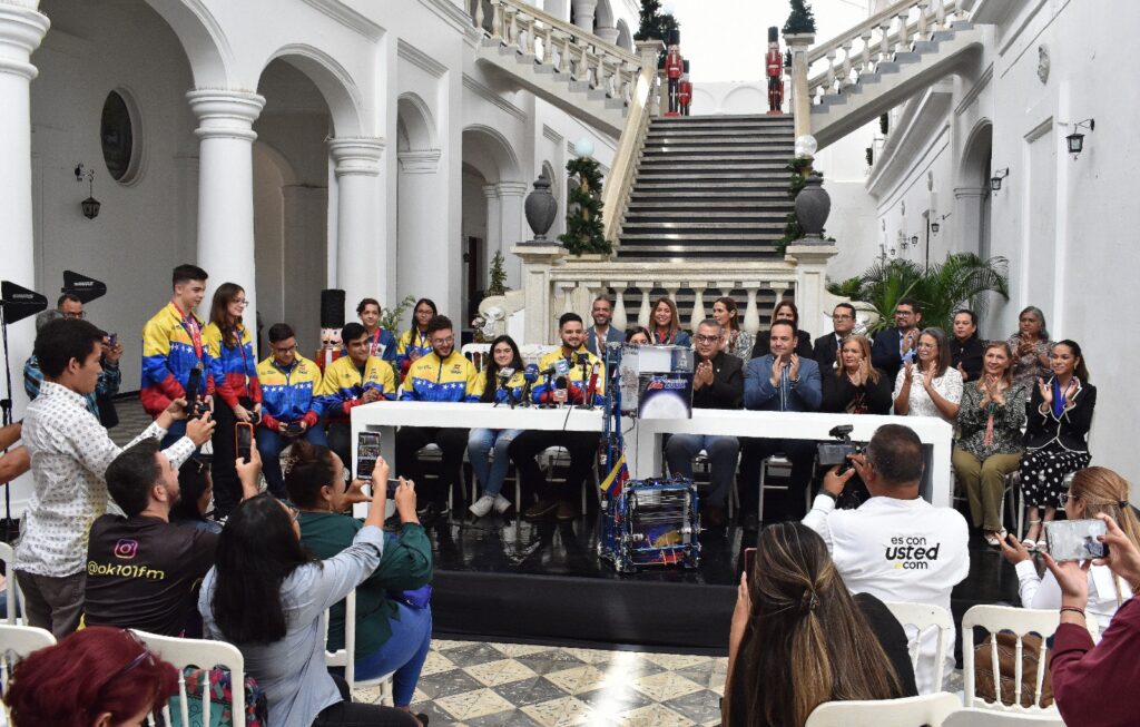 Selección de Robótica ganadora en Singapur capacitará a jóvenes&nbsp;zulianos