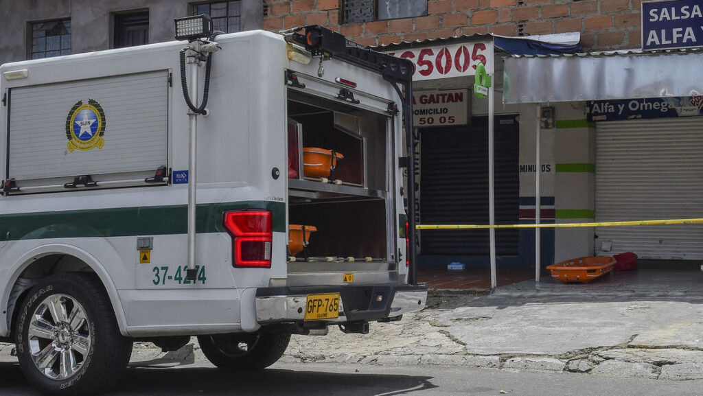 Un ladrón mata a su propio cómplice durante el robo de una moto en&nbsp;Medellín