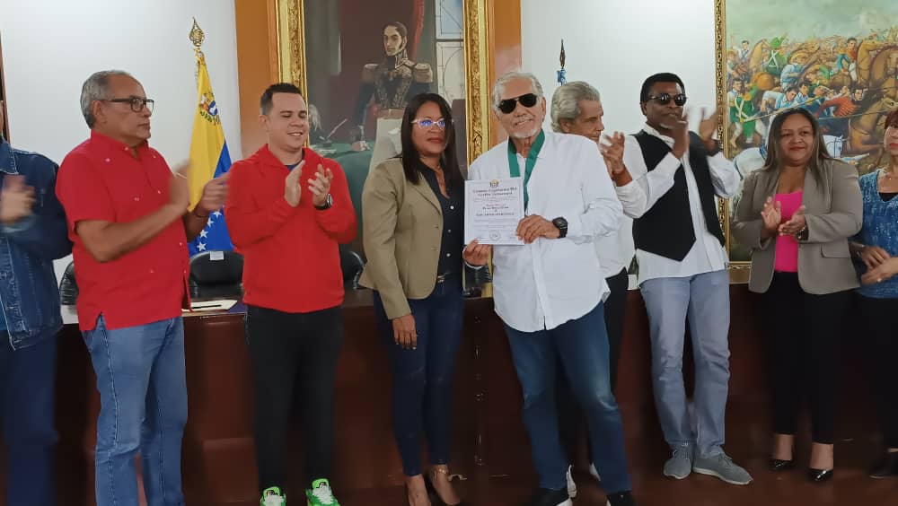 Cleanz homenajeó a miembros de la agrupación musical Los&nbsp;Guaraguao
