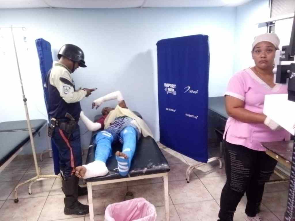 En Barcelona lo detuvieron por rociar con gasolina y prenderle fuego a su&nbsp;vecino