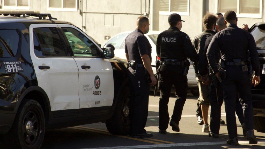 Policía le disparó fatalmente a un supuesto venezolano agresivo en Los&nbsp;Ángeles