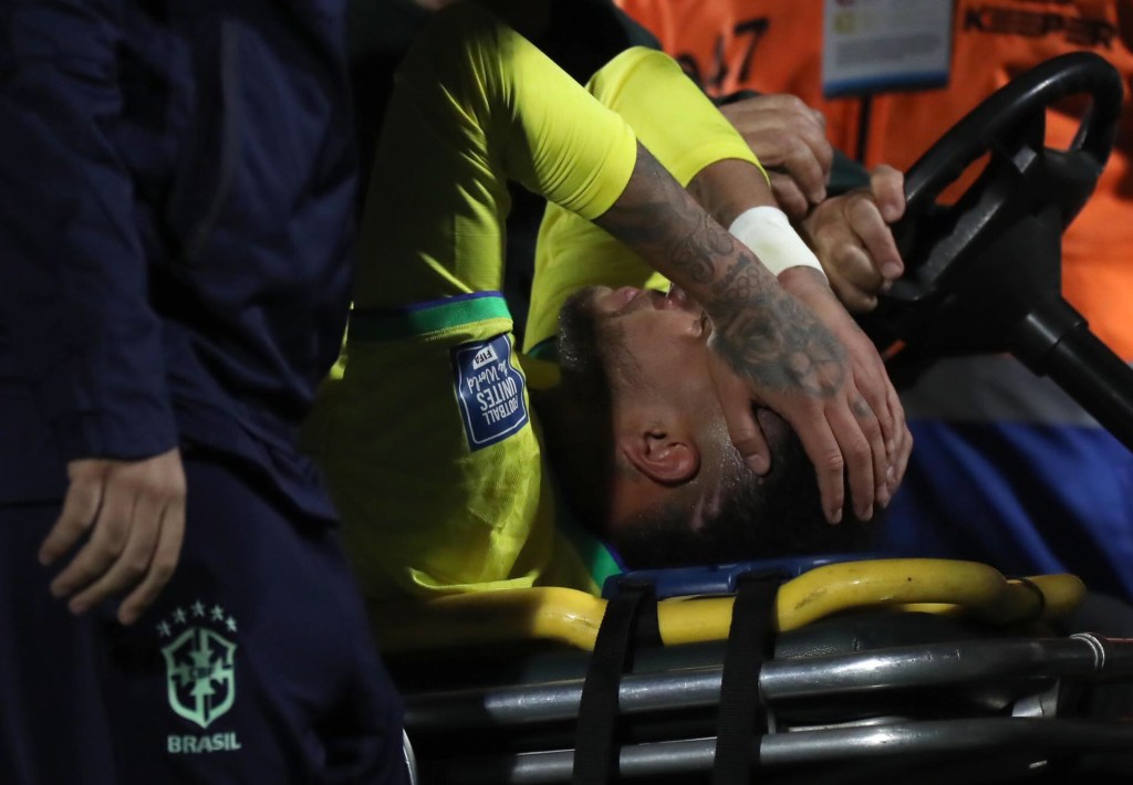 Neymar Jr. se someterá a cirugía en la rodilla izquierda tras romperse el&nbsp;ligamento