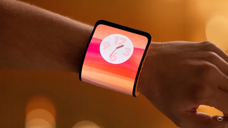 Motorola presentó un celular tan flexible que se convierte en&nbsp;pulsera