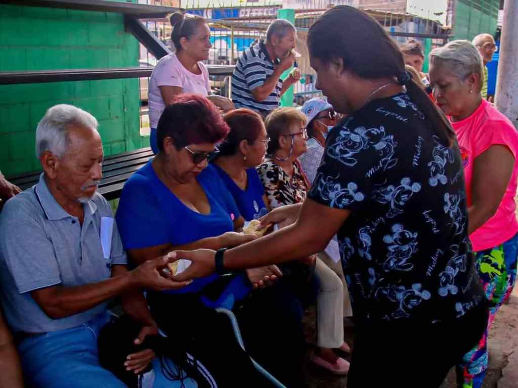 Más de 2 mil adultos mayores han sido atendidos en la Casa del Abuelo de&nbsp;Barcelona