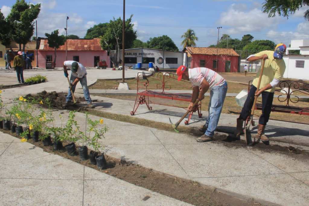 Alcaldía de Independencia realiza trabajos de recuperación de la plaza  G/D José Antonio&nbsp;Anzoátegui
