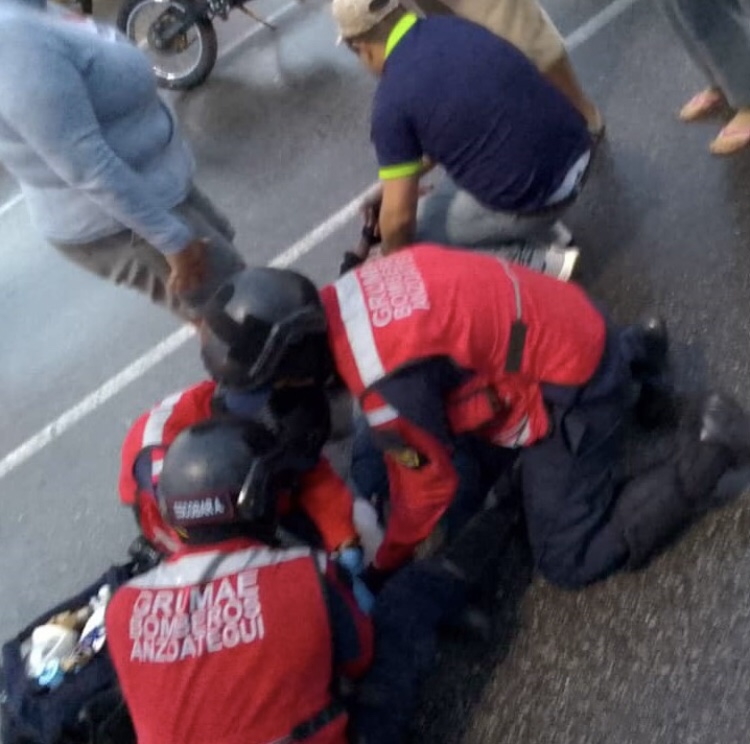 Bomberos atendieron a ciudadano lesionado tras accidente vial en&nbsp;Lechería