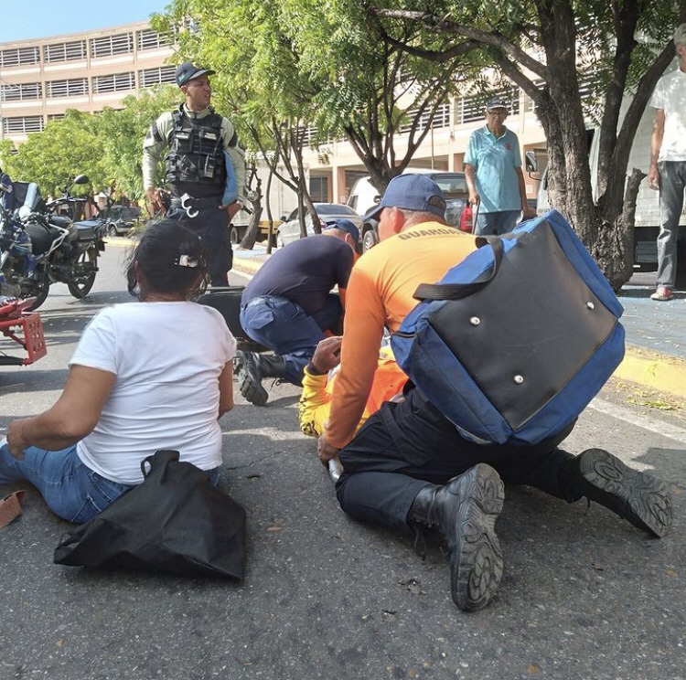 Accidente vehicular en Barcelona dejó un saldo de 2&nbsp;lesionados