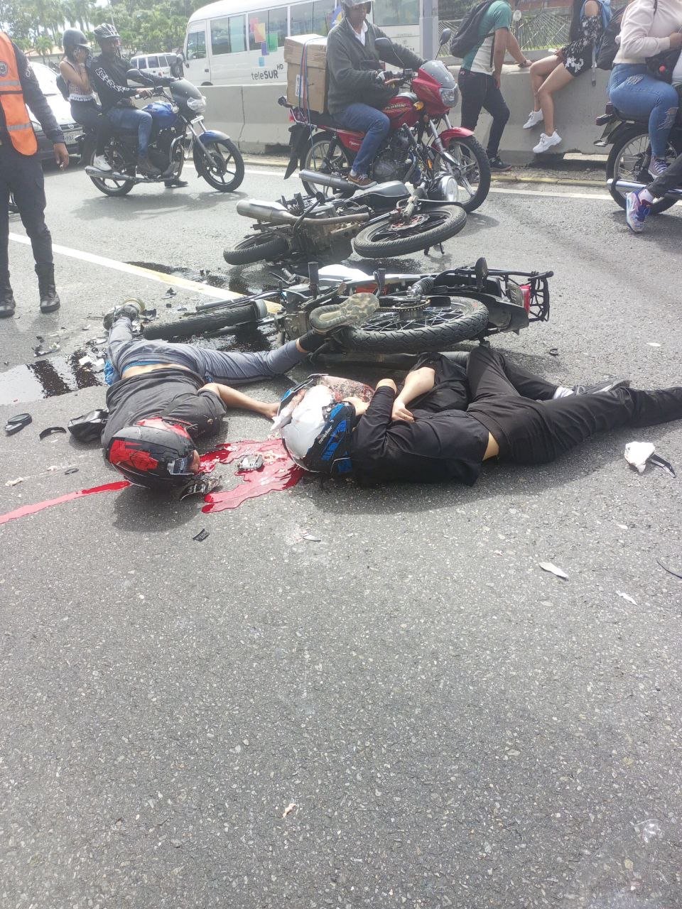 Accidente vial en la autopista Francisco Fajardo dejó dos personas&nbsp;muertas