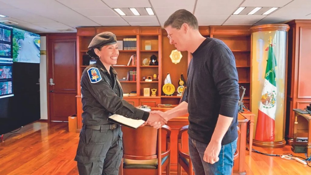 Fue ascendida, agente policial que amamantó a bebé de 4 meses en&nbsp;Acapulco