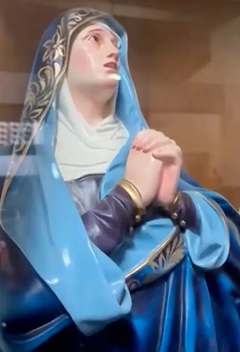 Feligreses aseguran que estatua de la Virgen María en México llora lágrimas&nbsp;reales