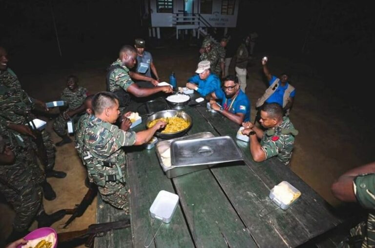 Presidente de Guyana duerme en campamento militar cercano a&nbsp;Venezuela