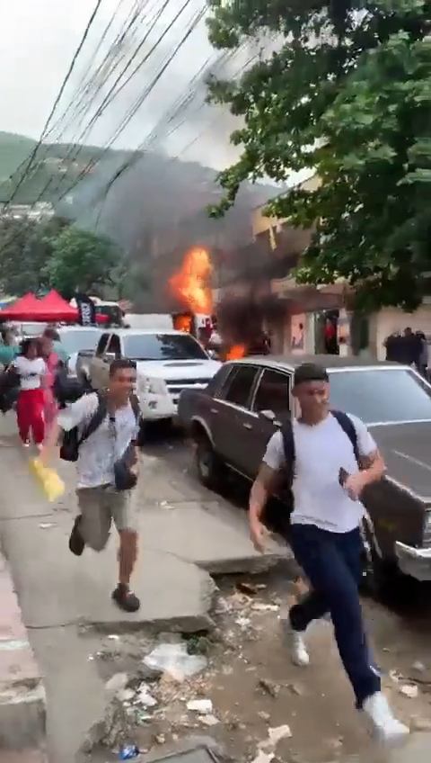 Tres fallecidos por incendio de autobús en La&nbsp;Guaira