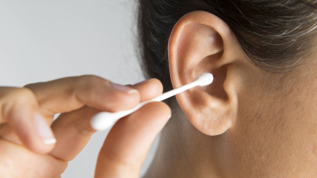 Expertos explican cuándo y cómo debemos limpiar los&nbsp;oídos