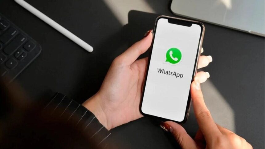 Nueva actualización: Whatsapp ya te permite fijar los mensaje en la parte superior de tus&nbsp;conversaciones