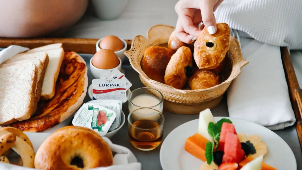 Desayunar y cenar temprano reduce el riesgo de sufrir enfermedades cardiovasculares