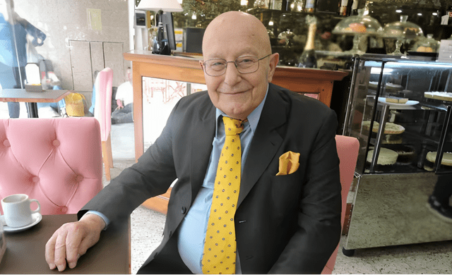 Un hombre de 87 años, se graduó como abogado y sueña con ejercer la&nbsp;carrera