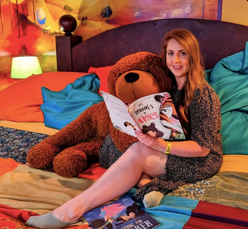 Mujer le regaló a su hija una Barbie con estrías que ella misma&nbsp;pintó