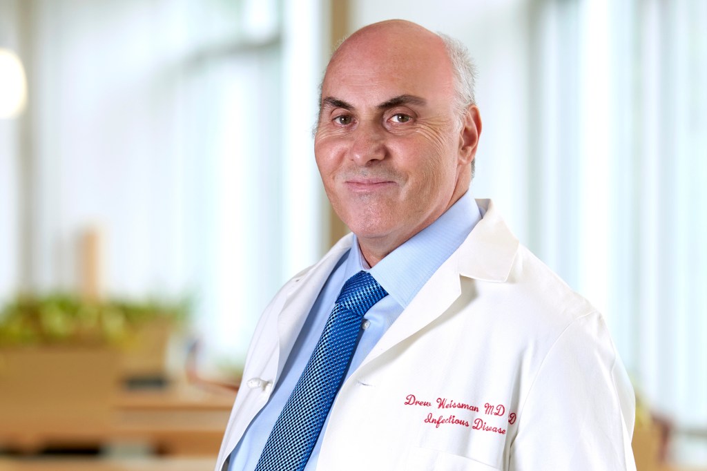 Nobel de Medicina Weissman trabaja por la inmunización universal de todos los&nbsp;coronavirus