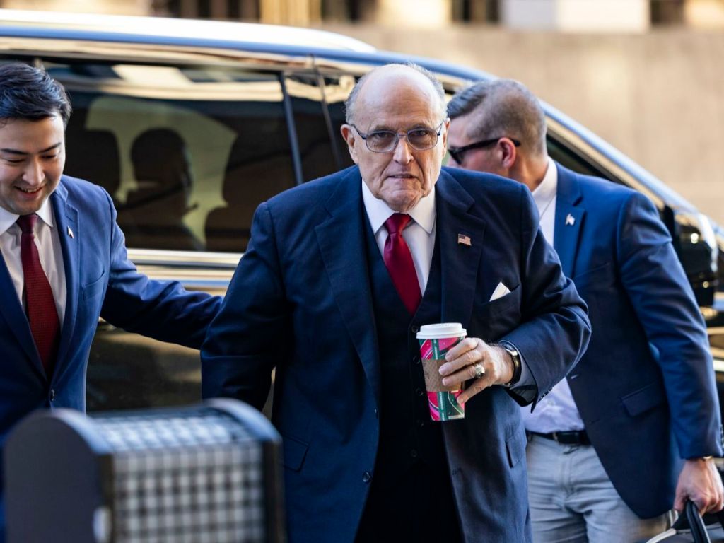 Giuliani, condenado a pagar 148 millones de dólares por difamar a dos empleadas&nbsp;electorales