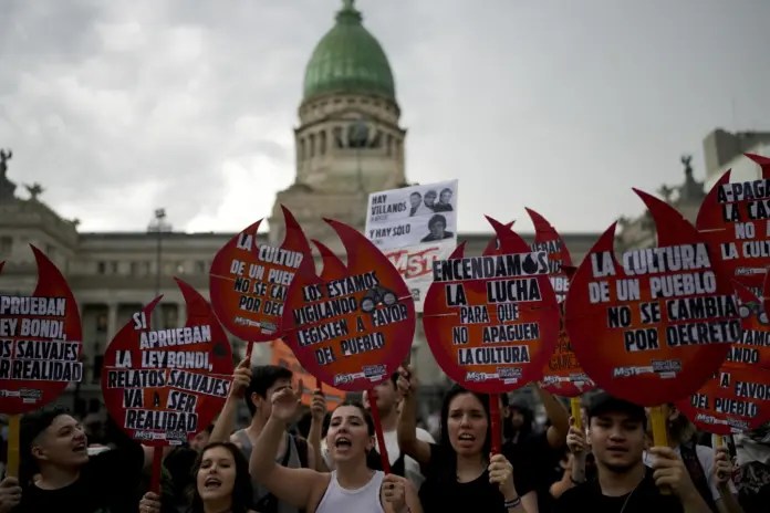FMI elogia políticas de Milei en Argentina y dice que protegerán a los más&nbsp;vulnerables
