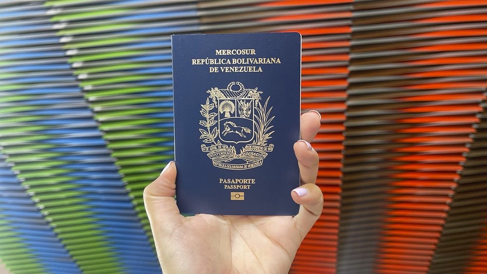 El precio del pasaporte será alterado tras desaparecer el&nbsp;Petro