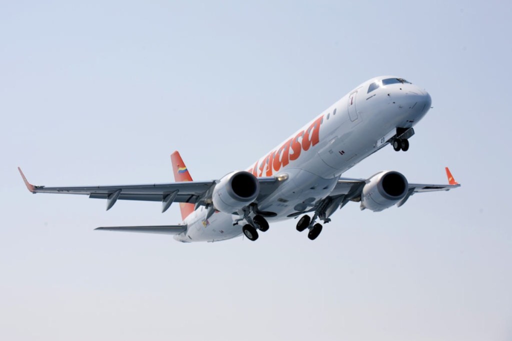 Religiosos nicaragüenses desterrados llegaron a Roma en un vuelo de&nbsp;Conviasa