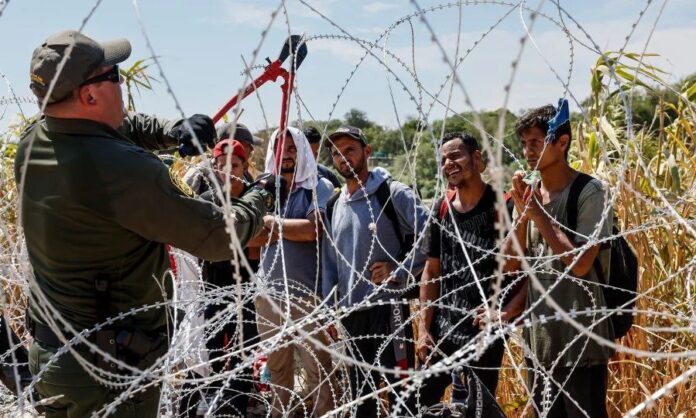 Tribunal de EE. UU. avala retirar alambre de púas de Texas en la&nbsp;frontera