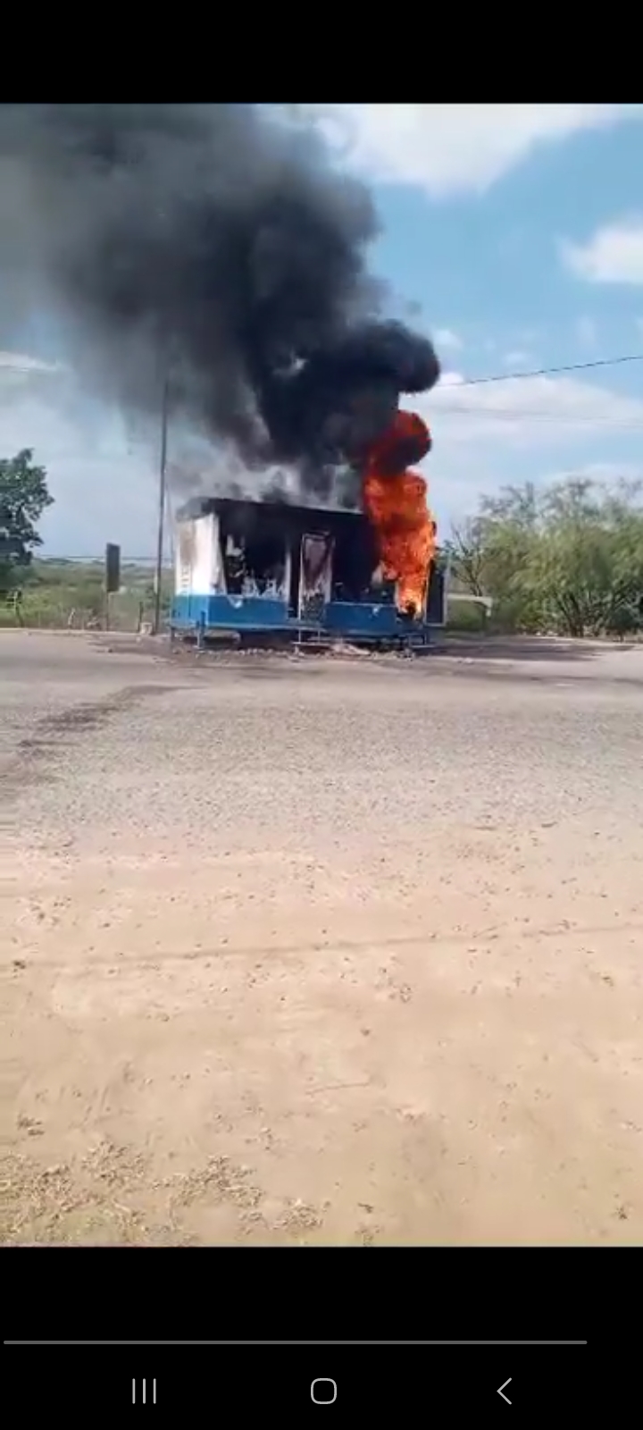 Queman punto móvil de la Policía de Lara, en Carora, exigiendo justicia por el asesinato de un adolescente a manos de un oficial que estaría&nbsp;prófugo.