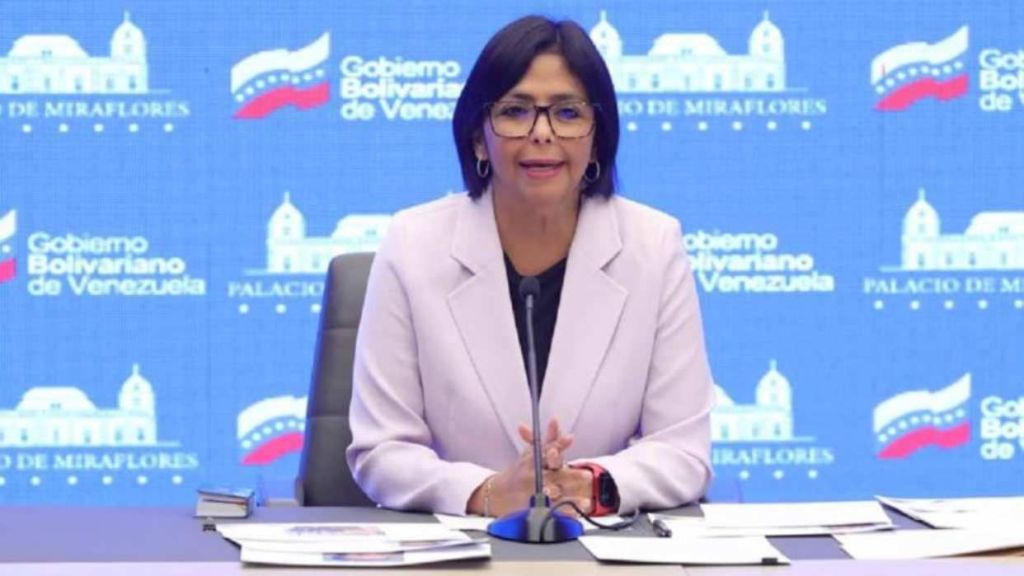Delcy Rodríguez asegura que campos petroleros están en producción&nbsp;plena