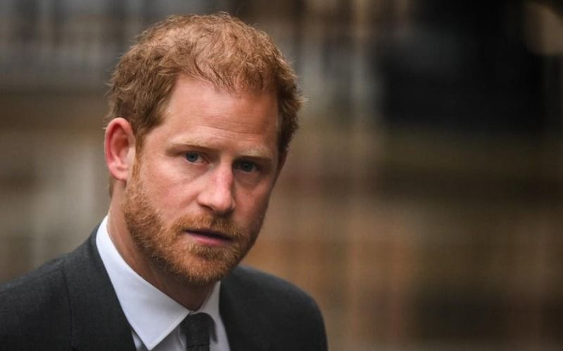 El príncipe Harry está dispuesto a desempeñar funciones reales de manera&nbsp;temporal