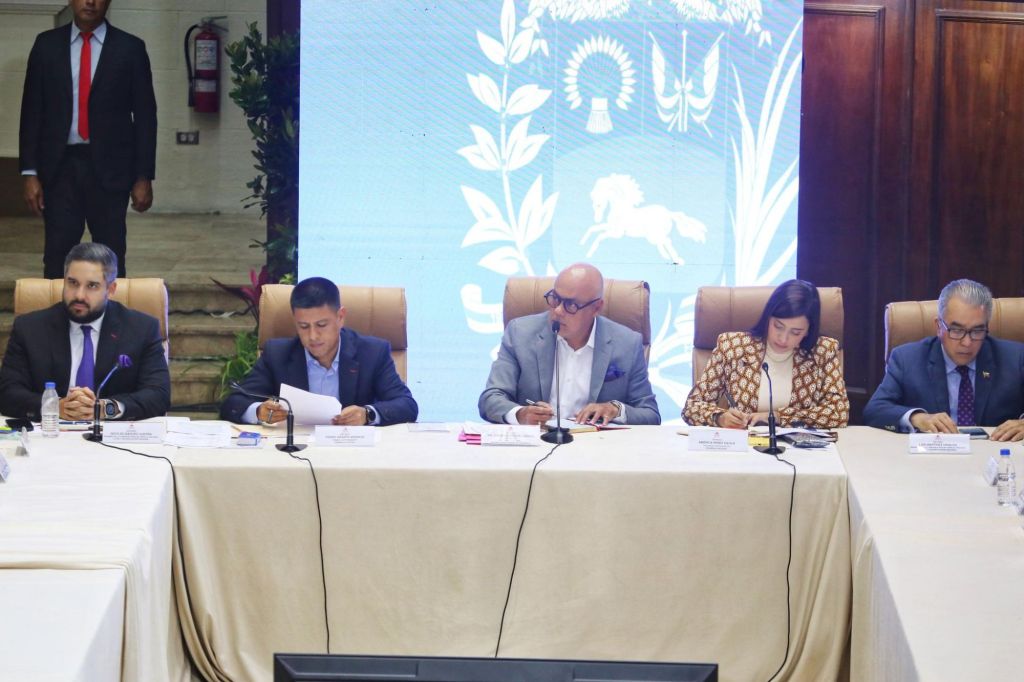 Representantes de 9 precandidatos presidenciales asistieron a primera reunión de&nbsp;AN