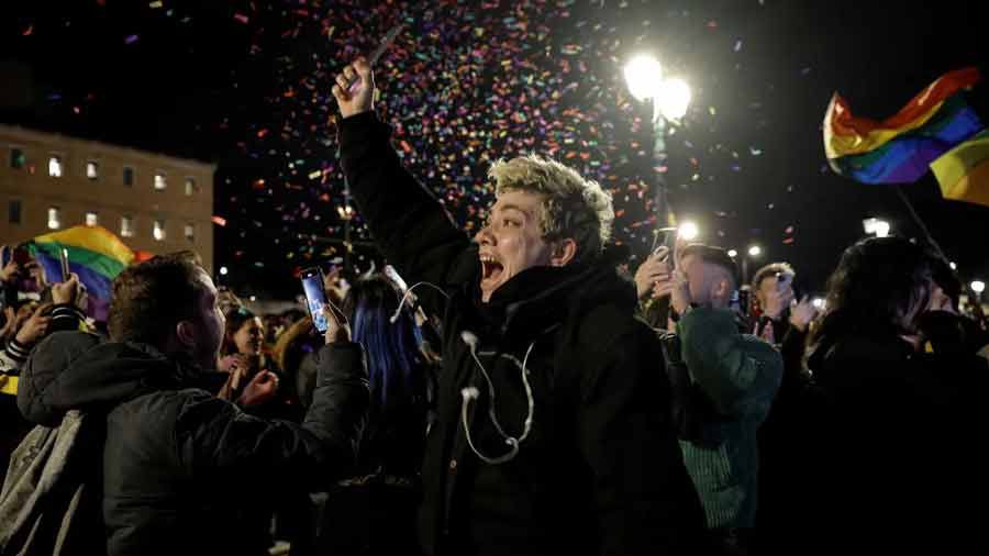 Grecia se convierte en el primer país ortodoxo que legaliza el matrimonio de parejas del mismo&nbsp;sexo