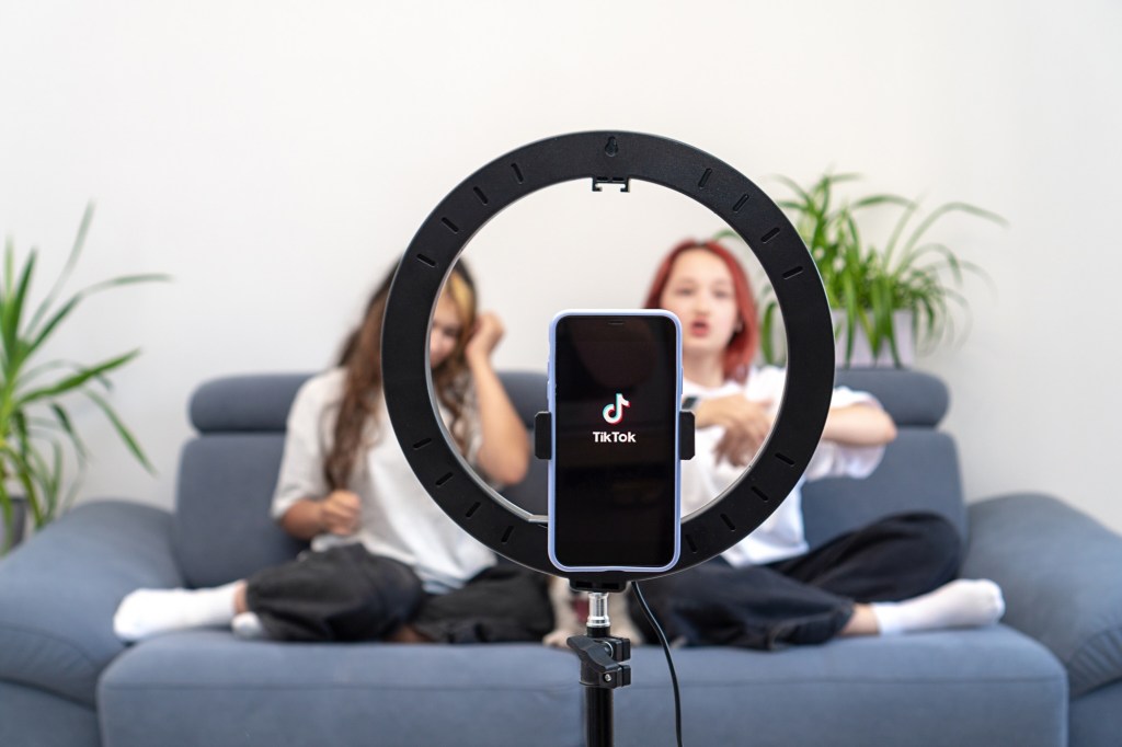 Universal Music retirará sus canciones de la red social&nbsp;TikTok