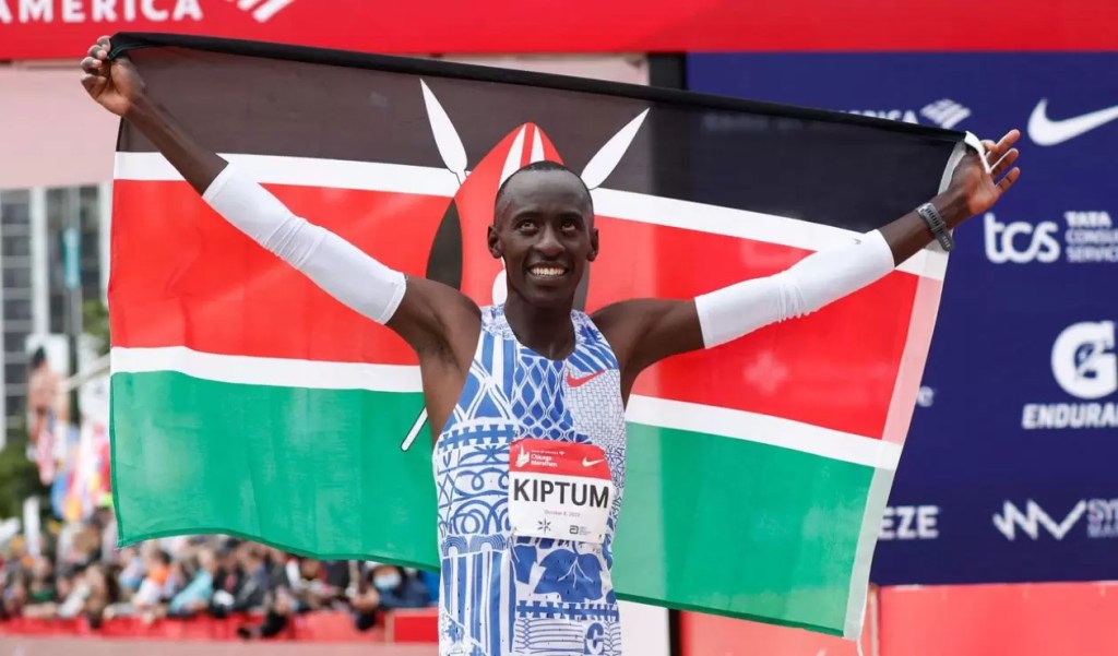 Muere Kelvin Kiptum, plusmarquista mundial de maratón, en un accidente de&nbsp;tráfico