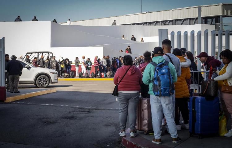 Migrantes a la deriva en la frontera de California-México tras el cierre de&nbsp;refugio