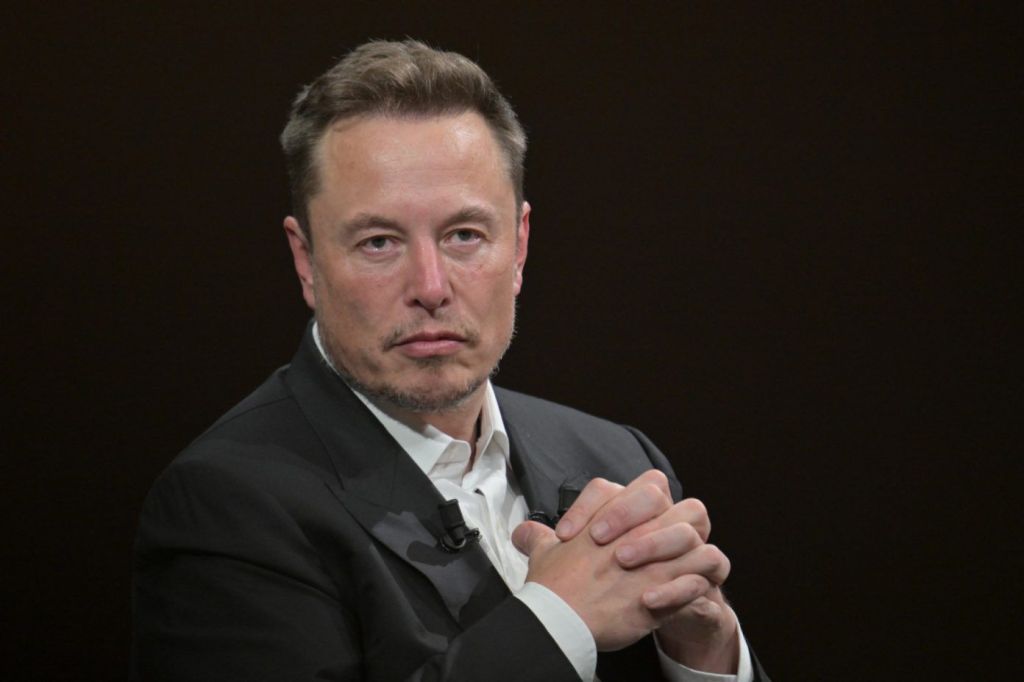 Elon Musk demanda a&nbsp;OpenAI