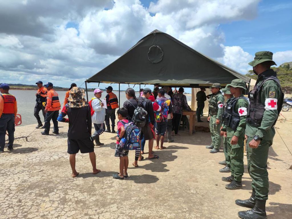 Más de 1.200 personas han sido desalojadas de mina ilegal colapsada en&nbsp;Bolívar