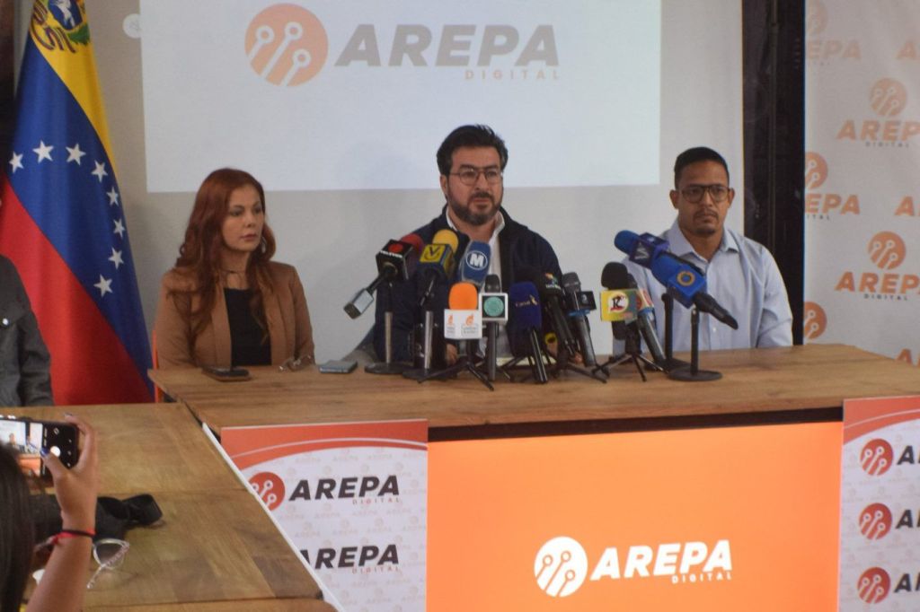 Daniel Ceballos inscribirá su candidatura si María Corina Machado no&nbsp;puede