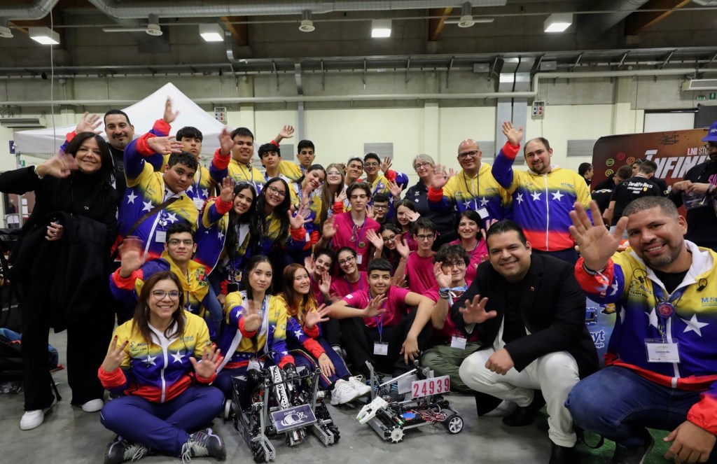 Jóvenes venezolanos lograron el segundo lugar en diseño robótico en&nbsp;Italia