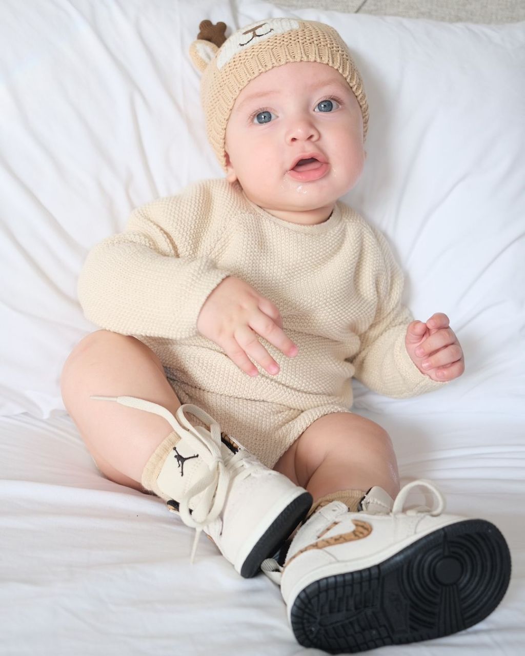 Marc Anthony y Nadia Ferreira revelan por primera vez el rostro de su&nbsp;bebé