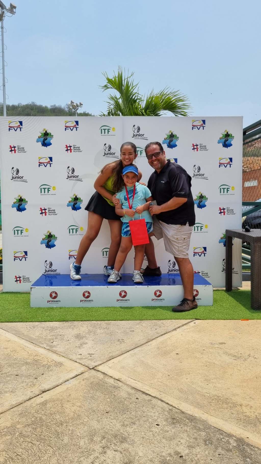 Atletas del tenis participan en I Estadal Torneo Pelota de colores y JTI 2024 en&nbsp;Anzoátegui